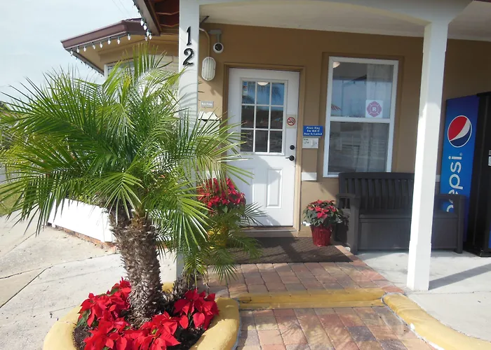 Hotel near College: Budget Inn - Saint Augustine